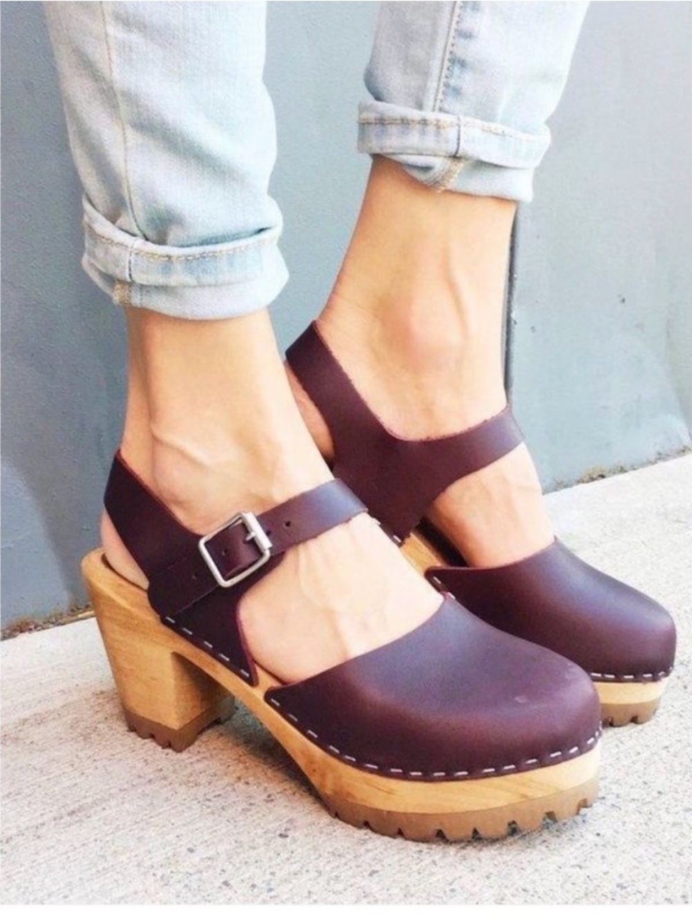 Mia Abba leather clogs EUC